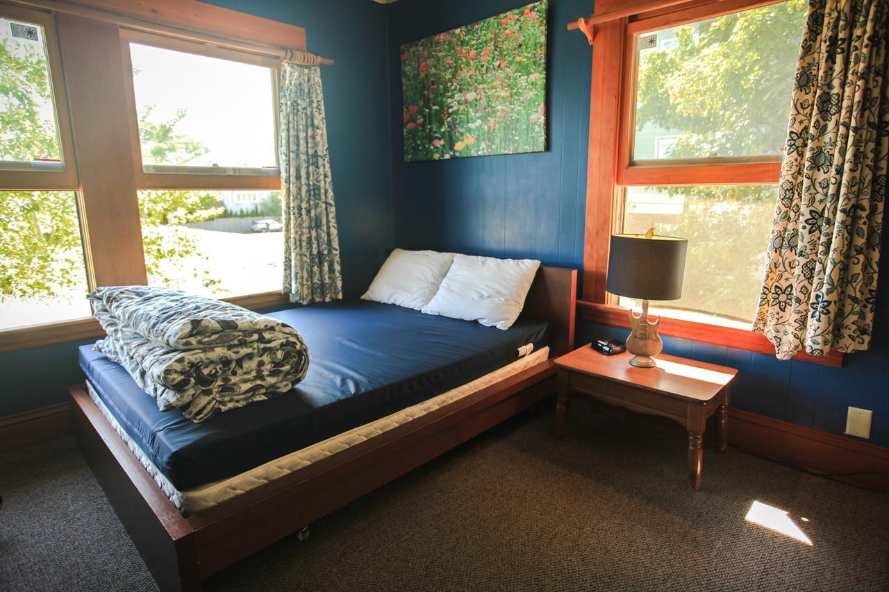 Hi Portland Hawthorne District Hostel Exterior photo